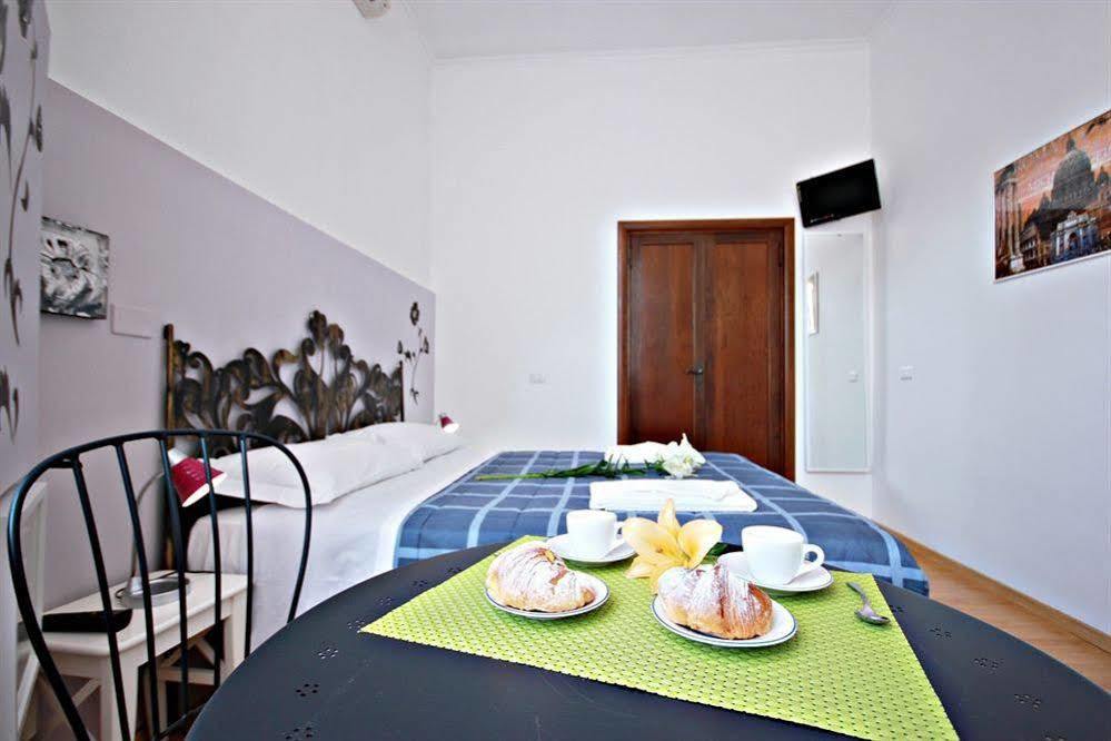 Affittacamere San Pietro Resort Рим Экстерьер фото